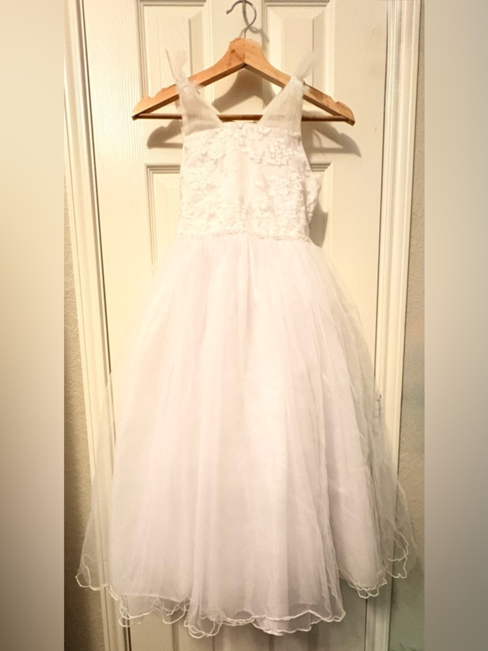 Girls White Lace Tulle Special Occasion Dress